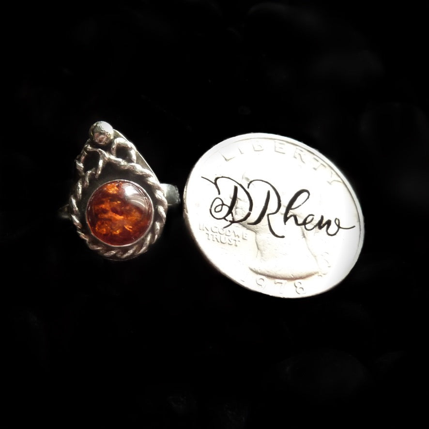 Kira - Amber & Sterling Silver Ring