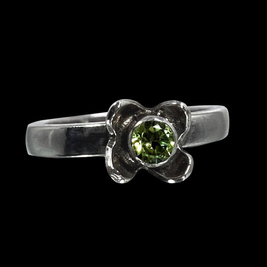 Verdi - Handmade Peridot & Sterling Silver Ring