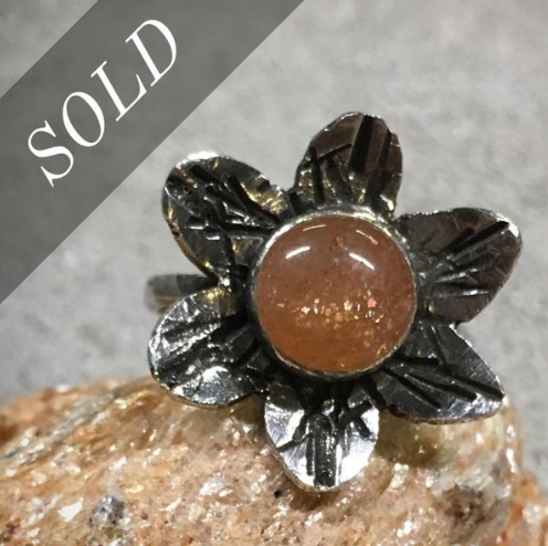 Dizzy - Sunstone & Sterling Silver Ring
